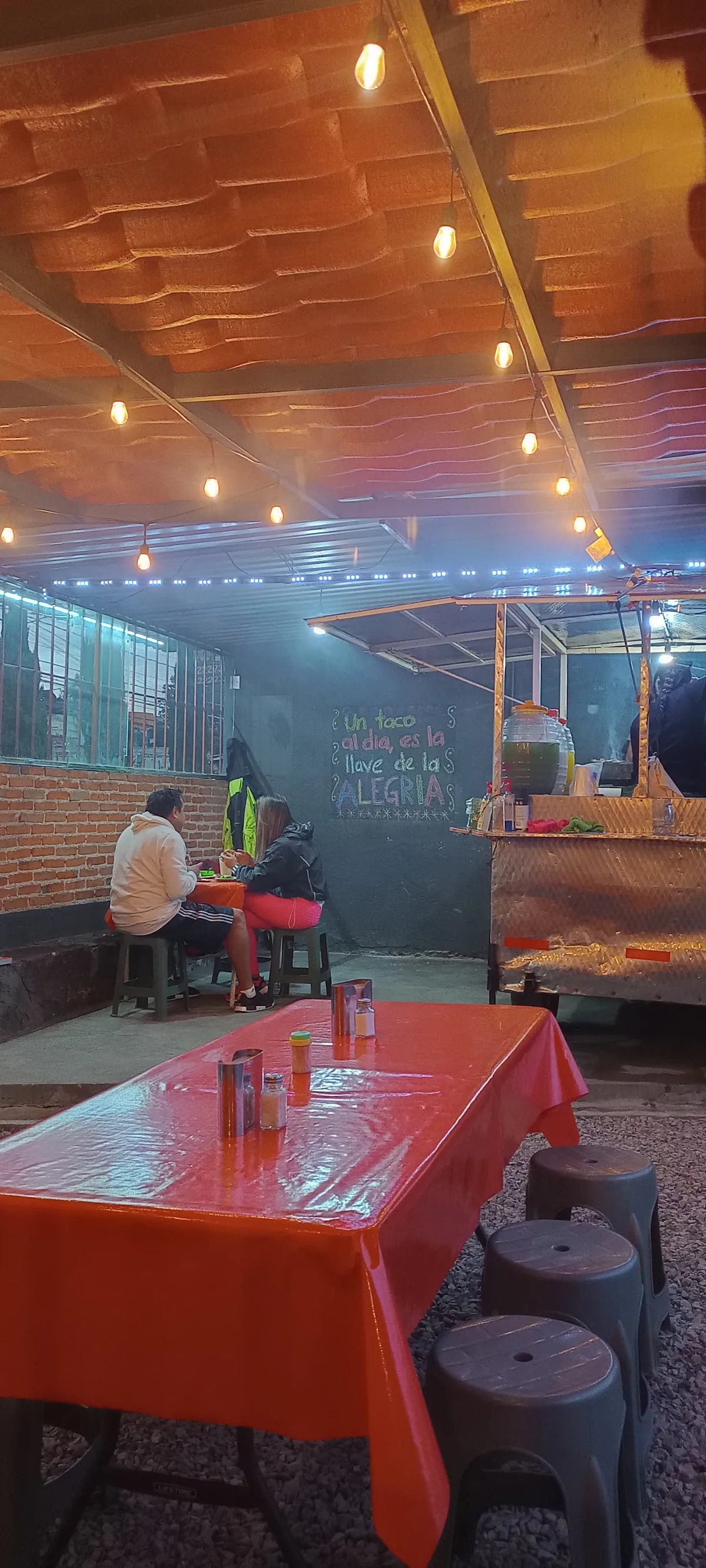 De noche, con foquitos